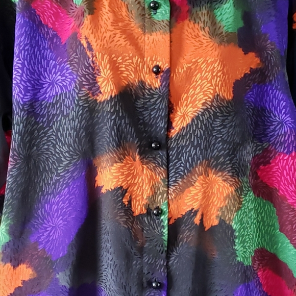 Sheer Sleeve Vibrant Vintage Button Down Blouse - Picture 6 of 15